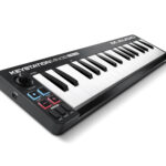 Controller Midi cu 32 de clape